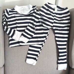 PeeJamas potty training pajamas 4t (fits like 3T)